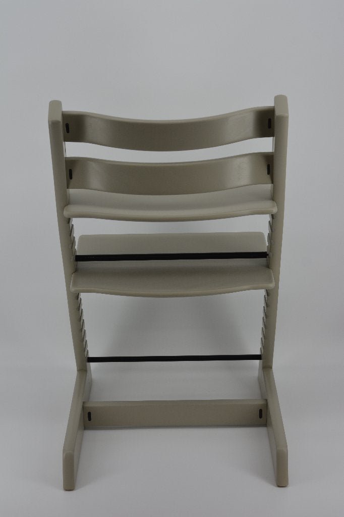 Stokke Tripp Trapp Taupe – Tripp Trap Nieuw model, Verzenden, Zo goed als nieuw, Meegroeistoel, Aanschuifbaar