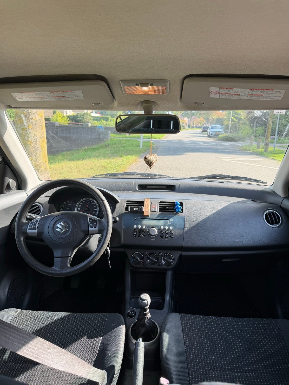 Foto 12 van Suzuki Swift 1.3 5D Airco – APK 03-2027