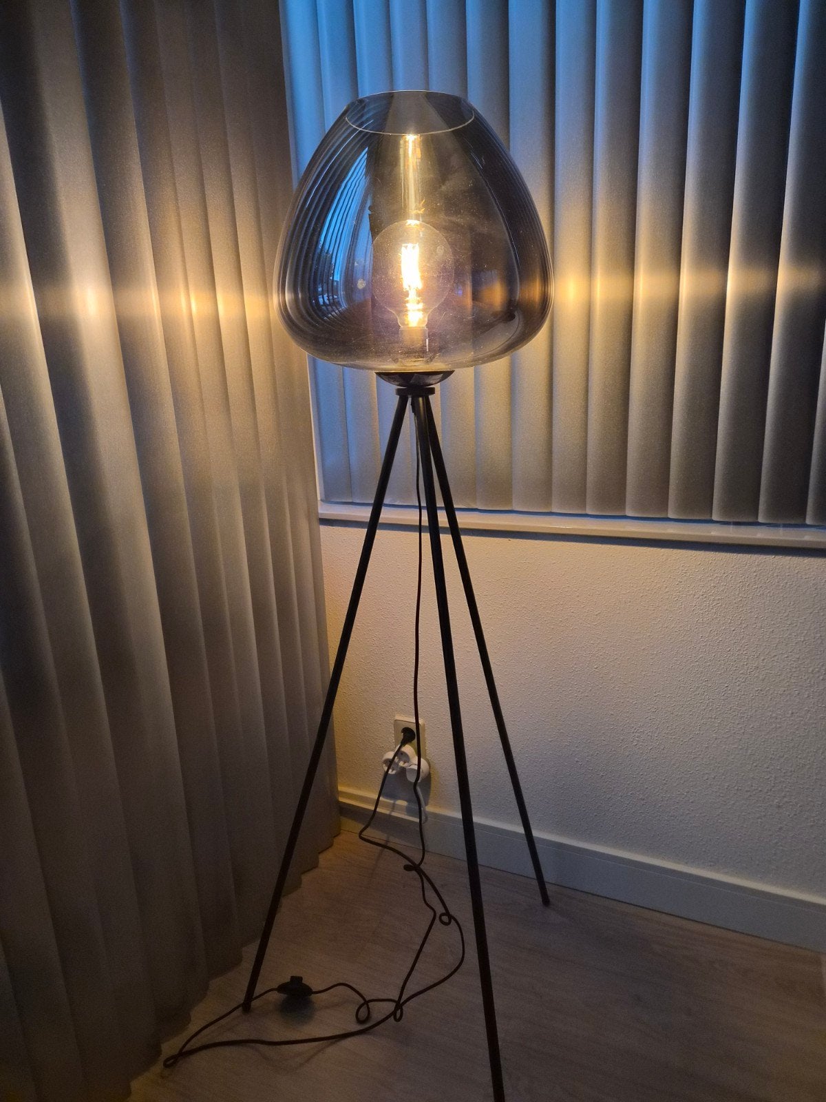 Light & Living Vloerlamp Mayson (Smoke Glas / Driepoot), Ophalen, Glas, E27 (groot)