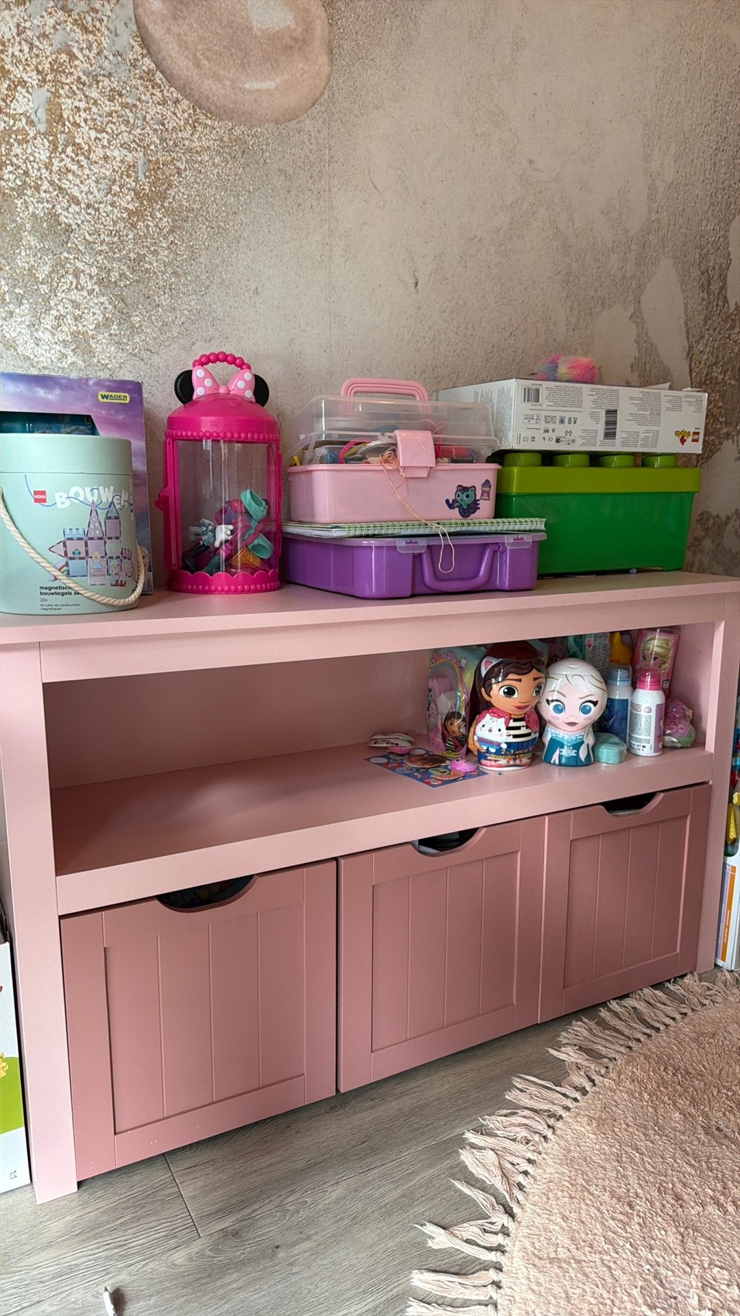 Roze opbergkast, Kinderen en Baby's, Kast, Ophalen, Minder dan 90 cm, 100 cm of meer
