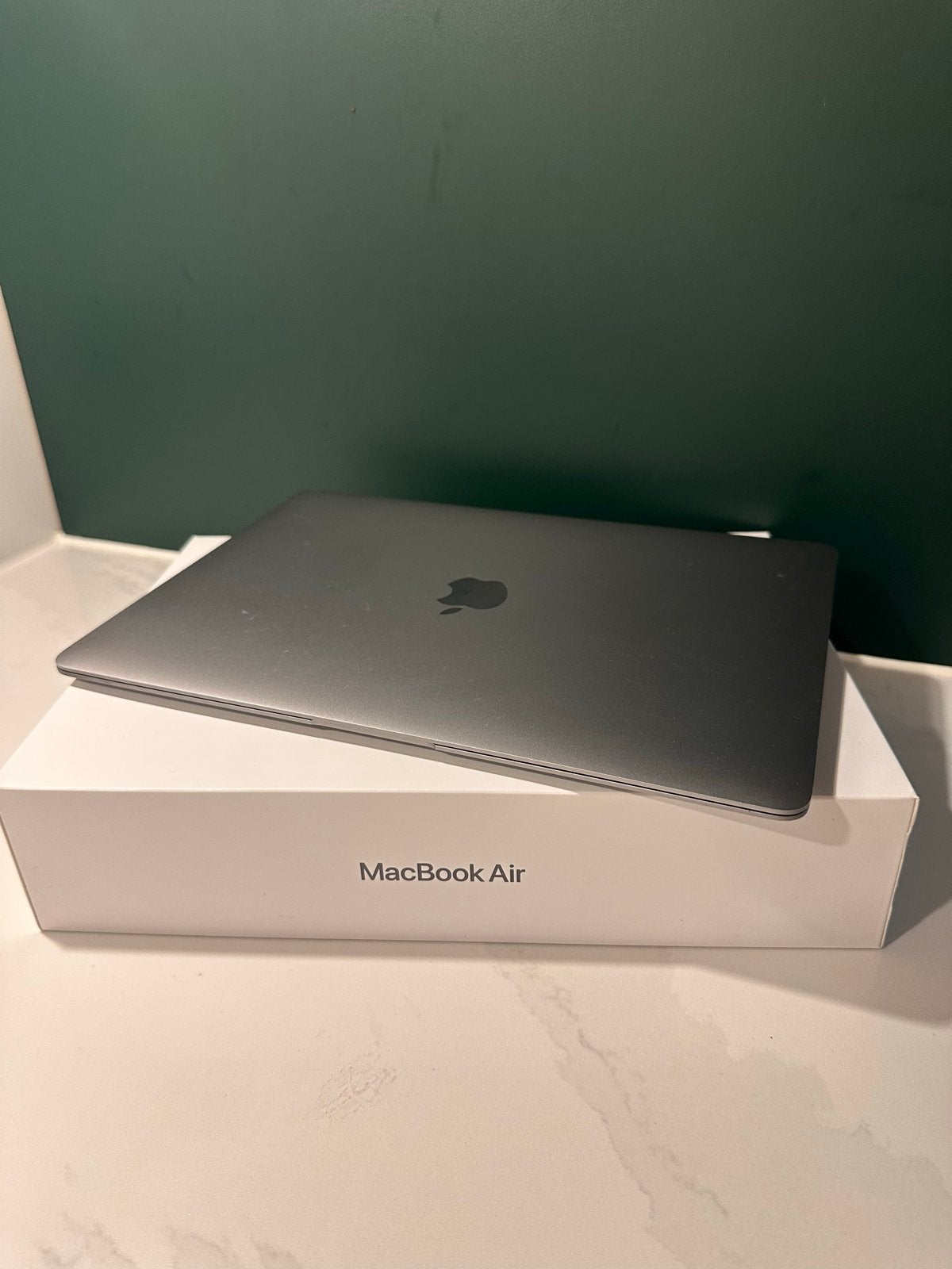 Apple MacBook Air M1 2020, Computers en Software, Apple Macbooks, Gebruikt, 256 GB, Qwerty, 8 GB
