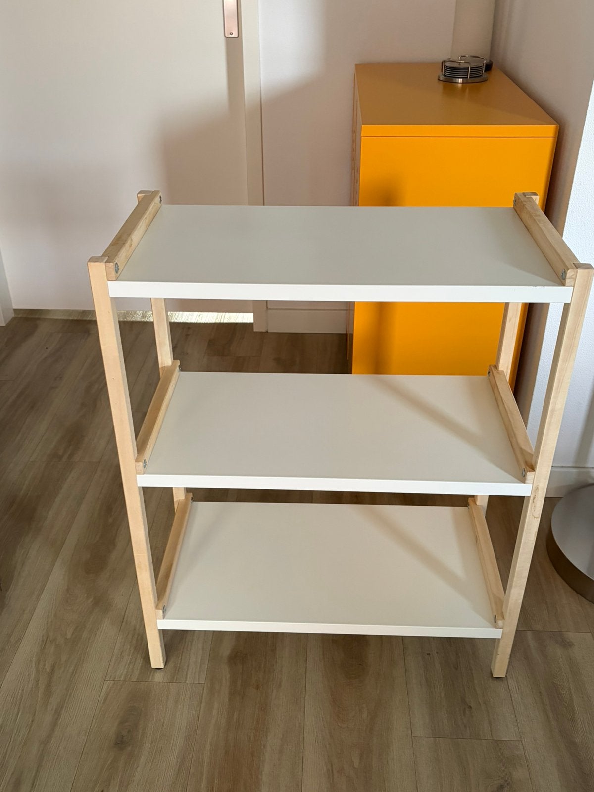 Ikea plank, handig voor in de keuken of als bijzettafel, Ophalen, Zo goed als nieuw