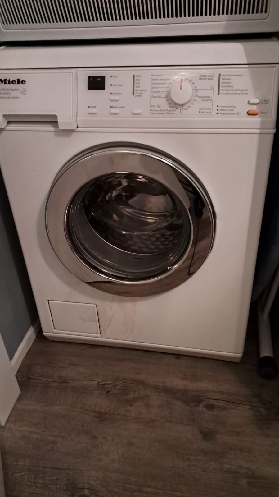 Miele W3203, Witgoed en Apparatuur, Wasmachines, Ophalen, 1200 tot 1600 toeren, 85 tot 90 cm