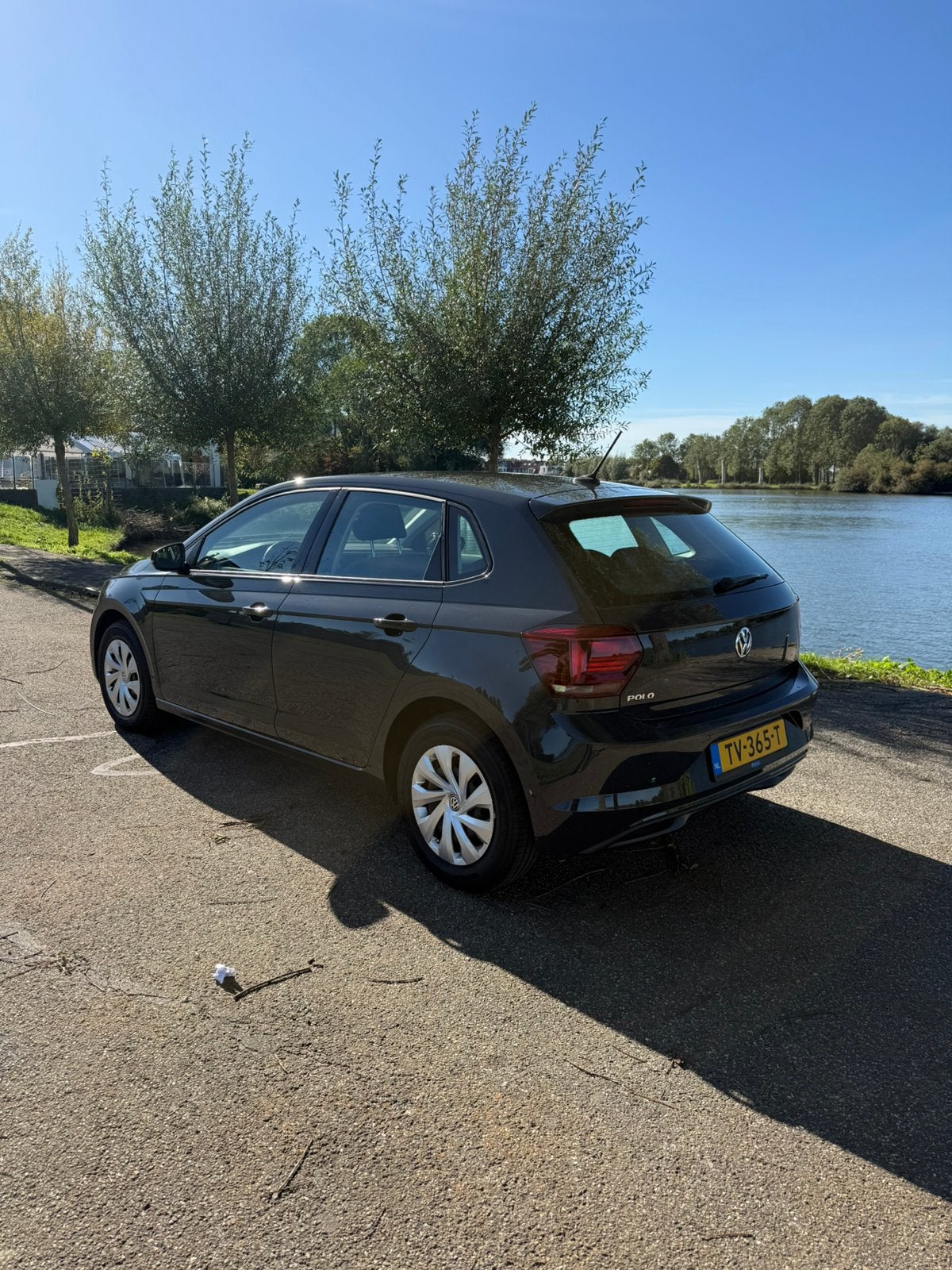 Volkswagen Polo 1.0 TSI 95pk 2018 Grijs / apk tm 12-11-2027, Voorwielaandrijving, Stof, 40 €/maand, Origineel Nederlands
