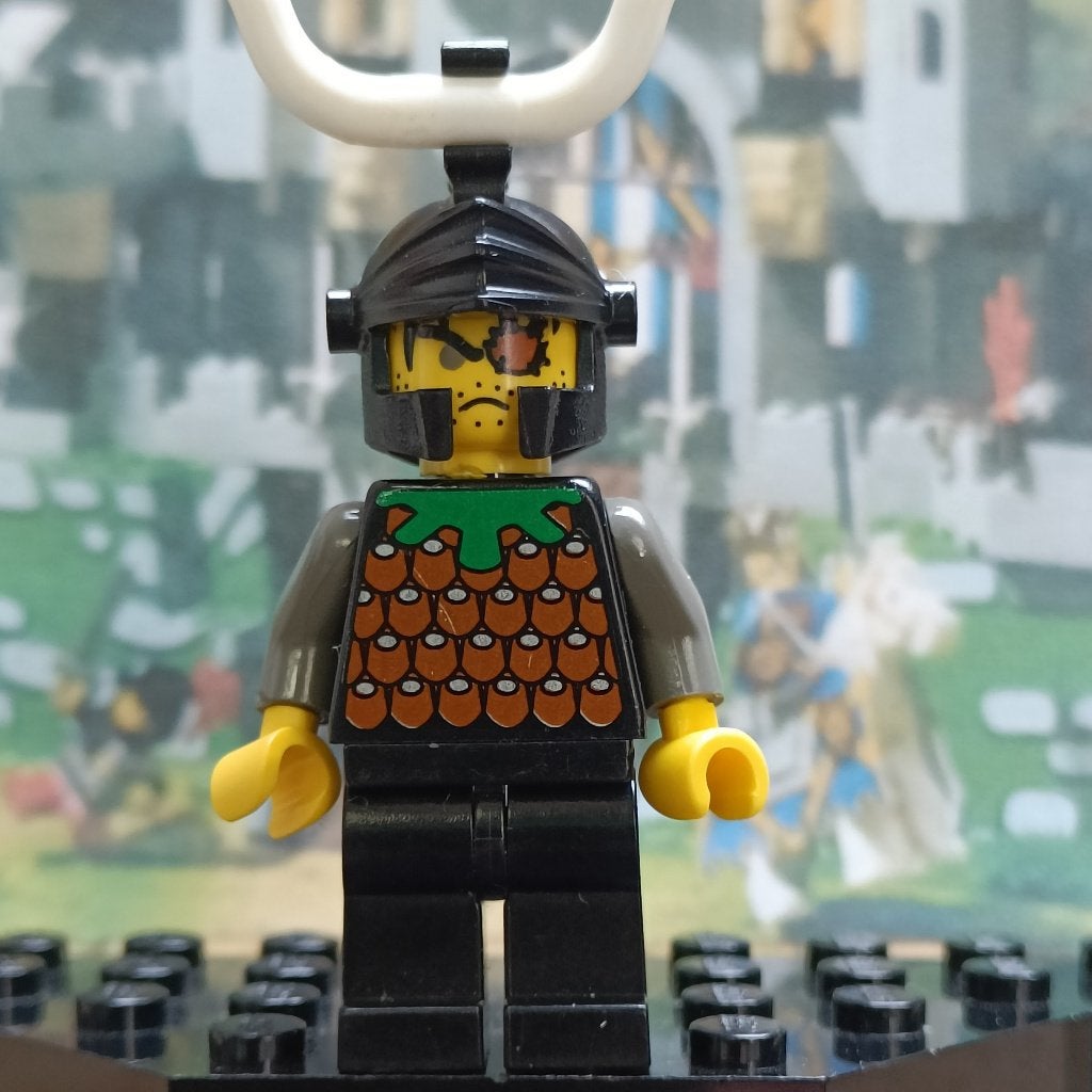 Lego Knights Kingdom I - Gilbert the Bad,Black Dragon Helmet, Gebruikt, Lego, Ophalen of Verzenden, Minifiguur