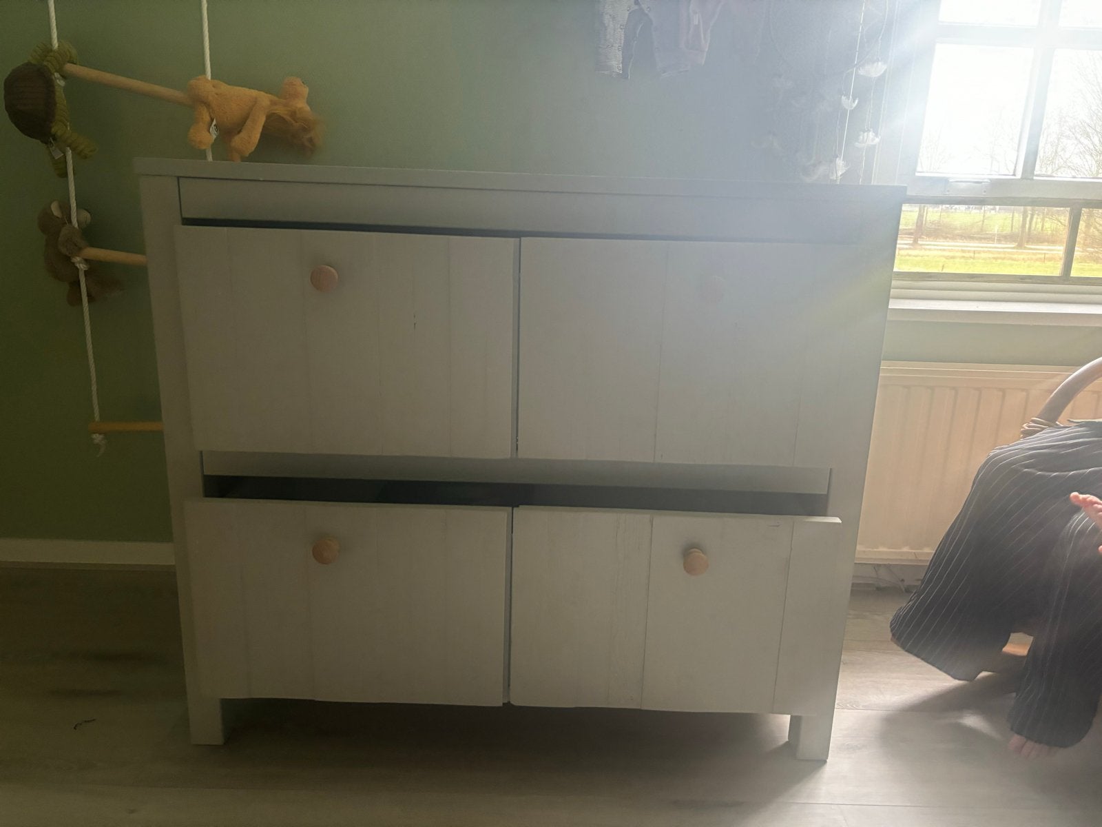 Foto 5 van Stevige Stoere Commode Stapelgoed - Groen/Olijfgroen