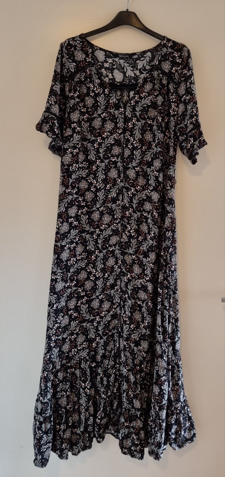 Mooie dames maxi jurk maat 42, Zwart, Maat 42/44 (L), Ophalen of Verzenden, Zo goed als nieuw