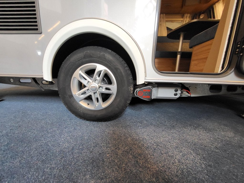 Eriba Feeling 425; mover, Thule, Unico etc., Standaardzit, Bedrijf, Eriba, Schokbreker