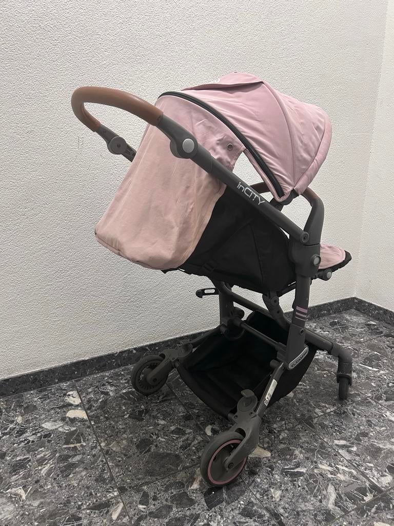 Roze Kinderwagen in goede staat - Ideaal voor meisjes, Kinderen en Baby's, Kinderwagens en Combinaties, Ophalen of Verzenden, Gebruikt