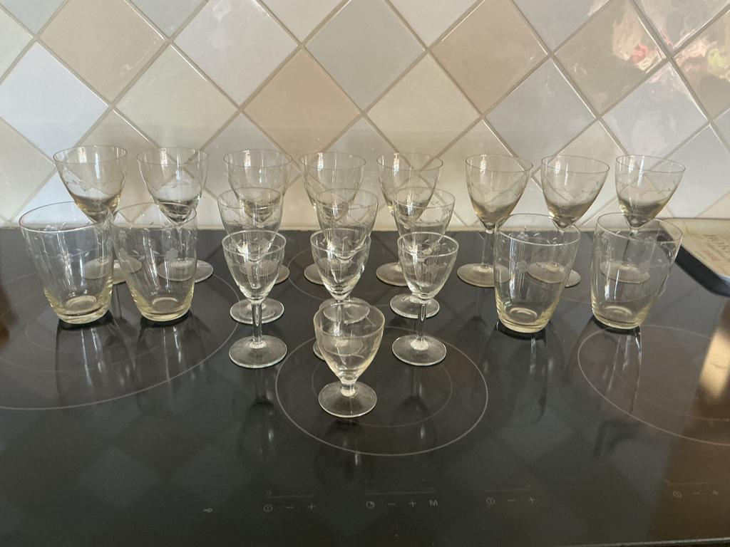 Antiek geslepen glasservies, Ophalen of Verzenden