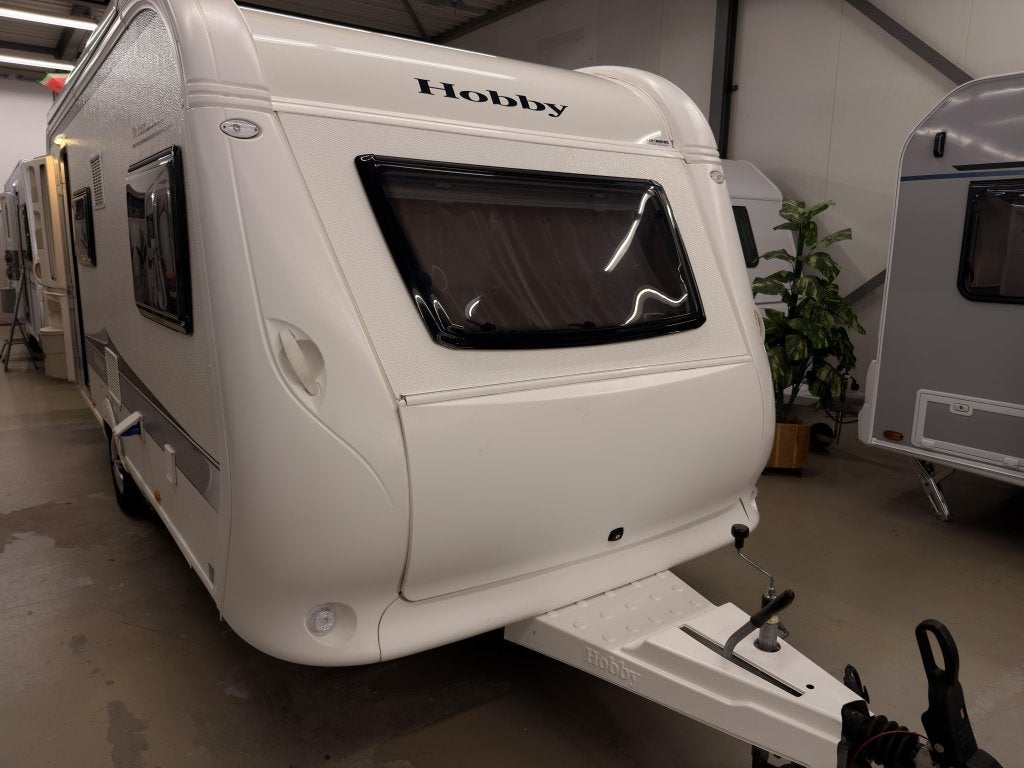 Hobby De Luxe 490 KMF Mover+1500KG+luifel, Hobby, Bedrijf, Treinzit, Dwarsbed
