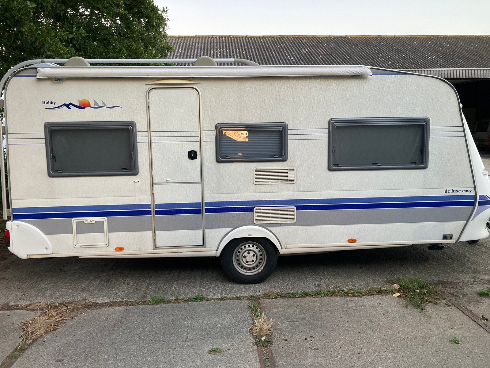 Hobby De Luxe Easy Caravan uit 2005 met stapelbed, Caravans en Kamperen, Caravans, Stapelbed, Rondzit, Hobby, Particulier