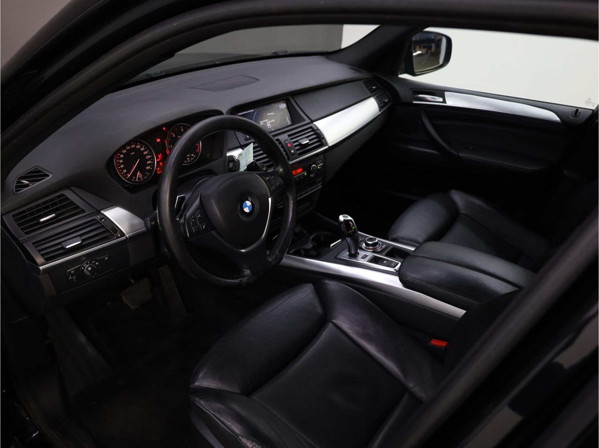 Foto 7 van BMW X5 xDrive30d High Executive | Nieuwe APK