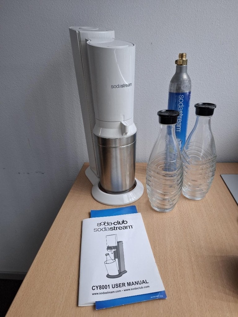 Sodastream CY8001 met 2 patronen, 2 glazen flessen, Ophalen, Gebruikt