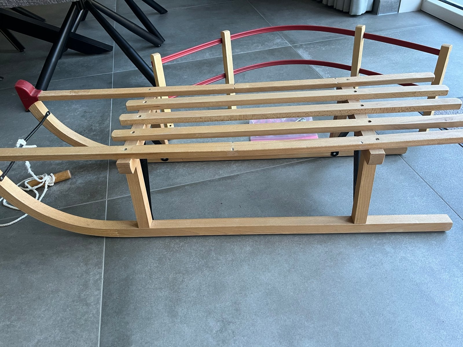 Houten slee met rugleuning, nog netjes, Ophalen of Verzenden, Rugleuning, Gebruikt, Hout