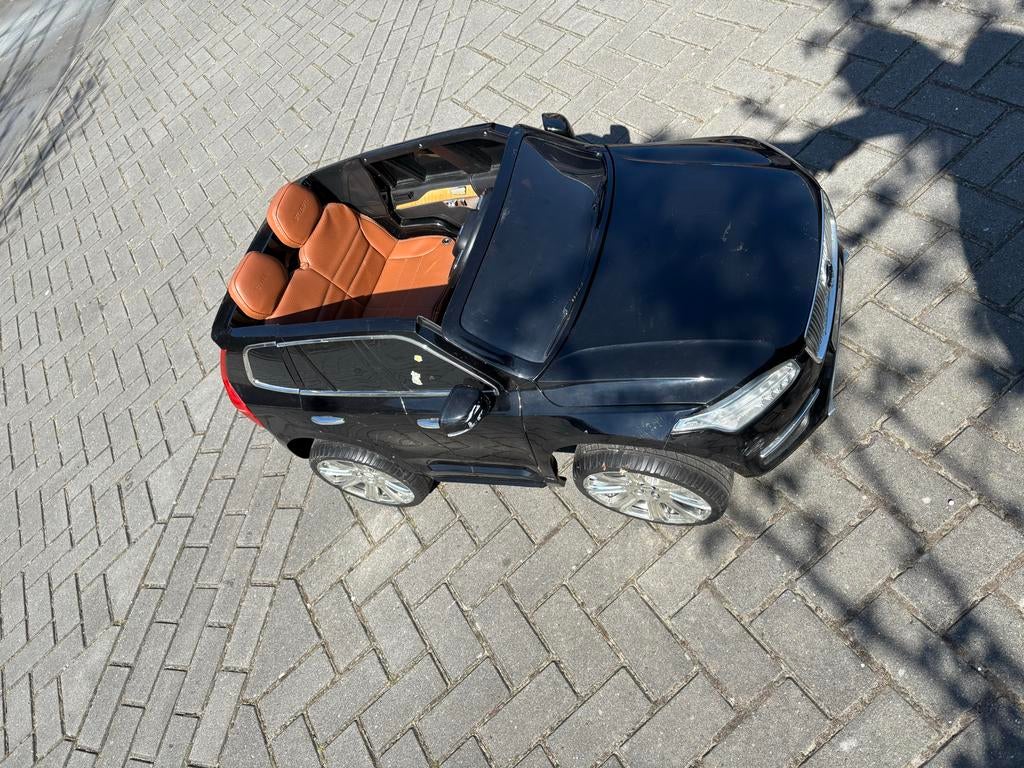 Elektrische kinderauto Volvo XC90 zwart, Ophalen, Gebruikt