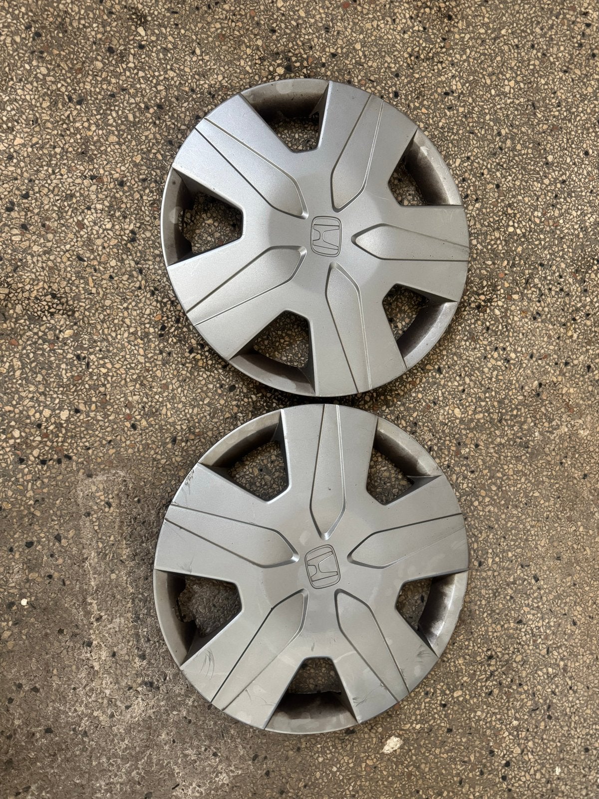 2 wieldoppen Honda Civic 16 inch, Auto diversen, Wieldoppen, Ophalen, Gebruikt