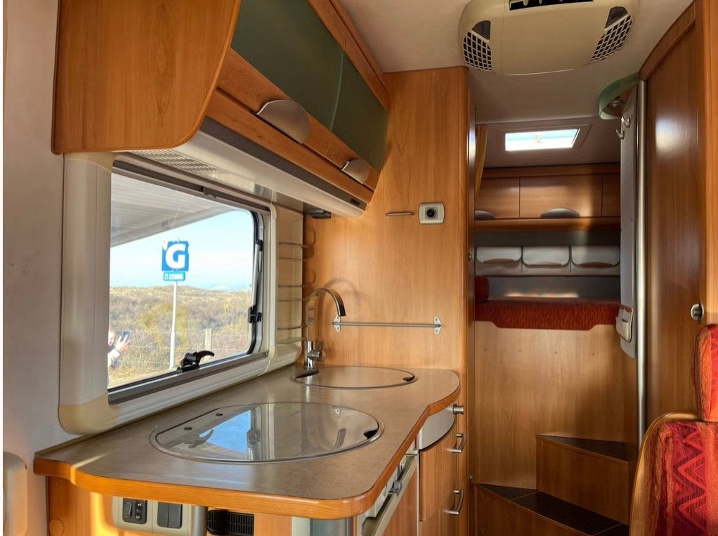 Foto 6 van Hymer B514 146pk Vastbed Hefbed XL garage 76.800km