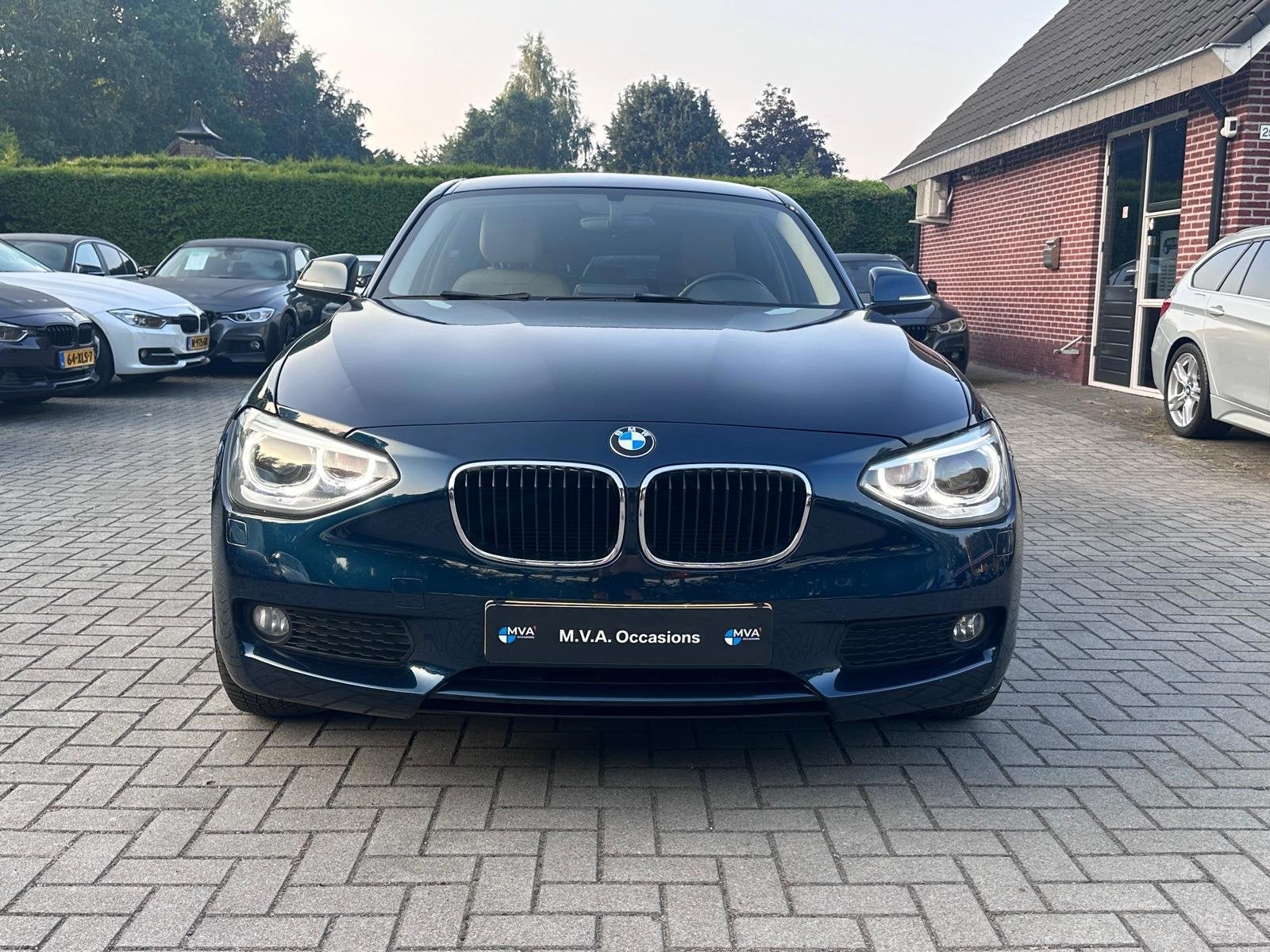 BMW 1-serie 116i Upgrade Edition|Nieuwe Ketting + Klepseals|, 1-Serie, Euro 5, Gebruikt, Beige