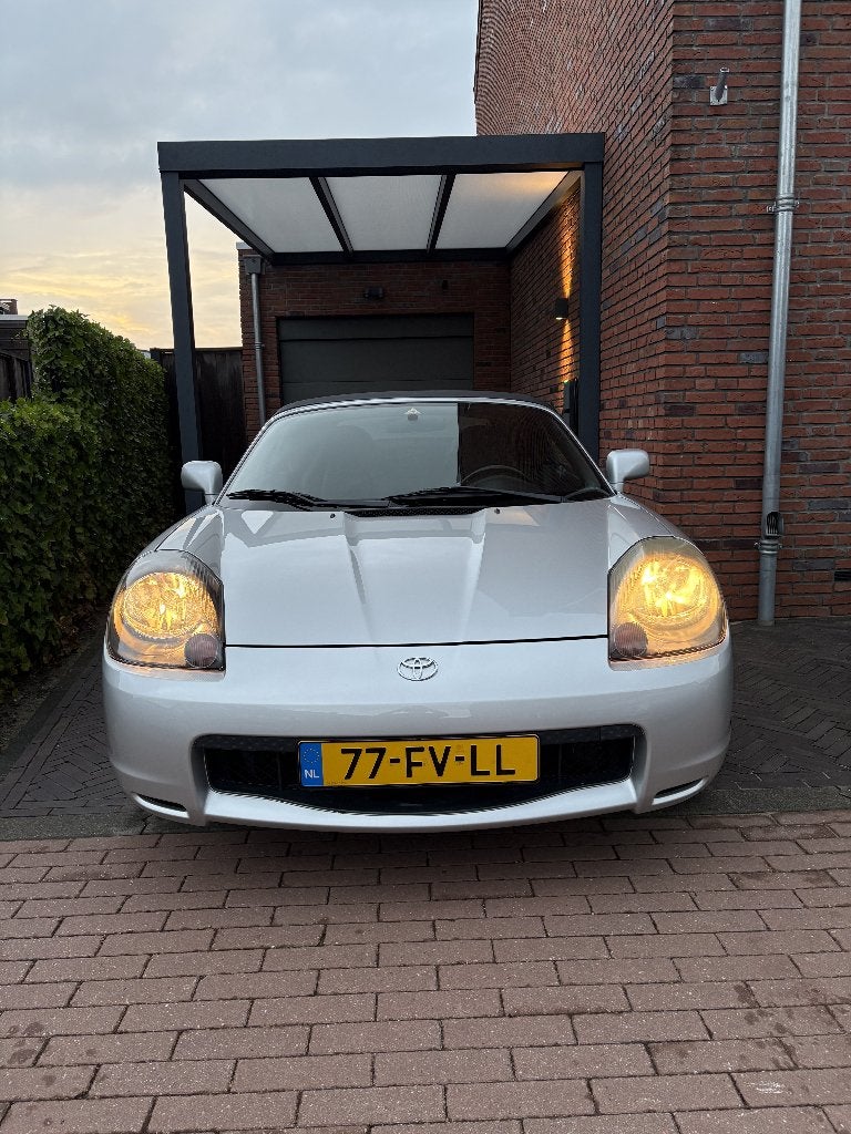 Toyota MR2 1.8 16V 2000 Zilver incl. hardtop dealer o.h., 4 cilinders, Cabriolet, Leder, Handgeschakeld