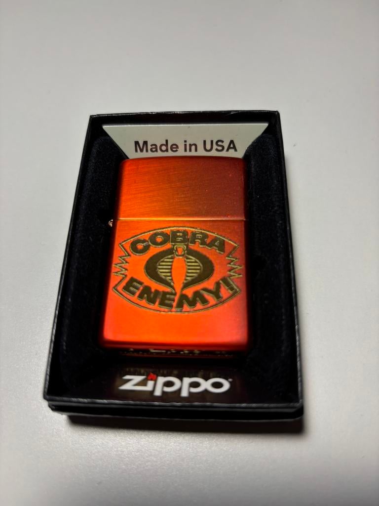 GI Joe custom print Zippo, Verzamelen, Verzenden