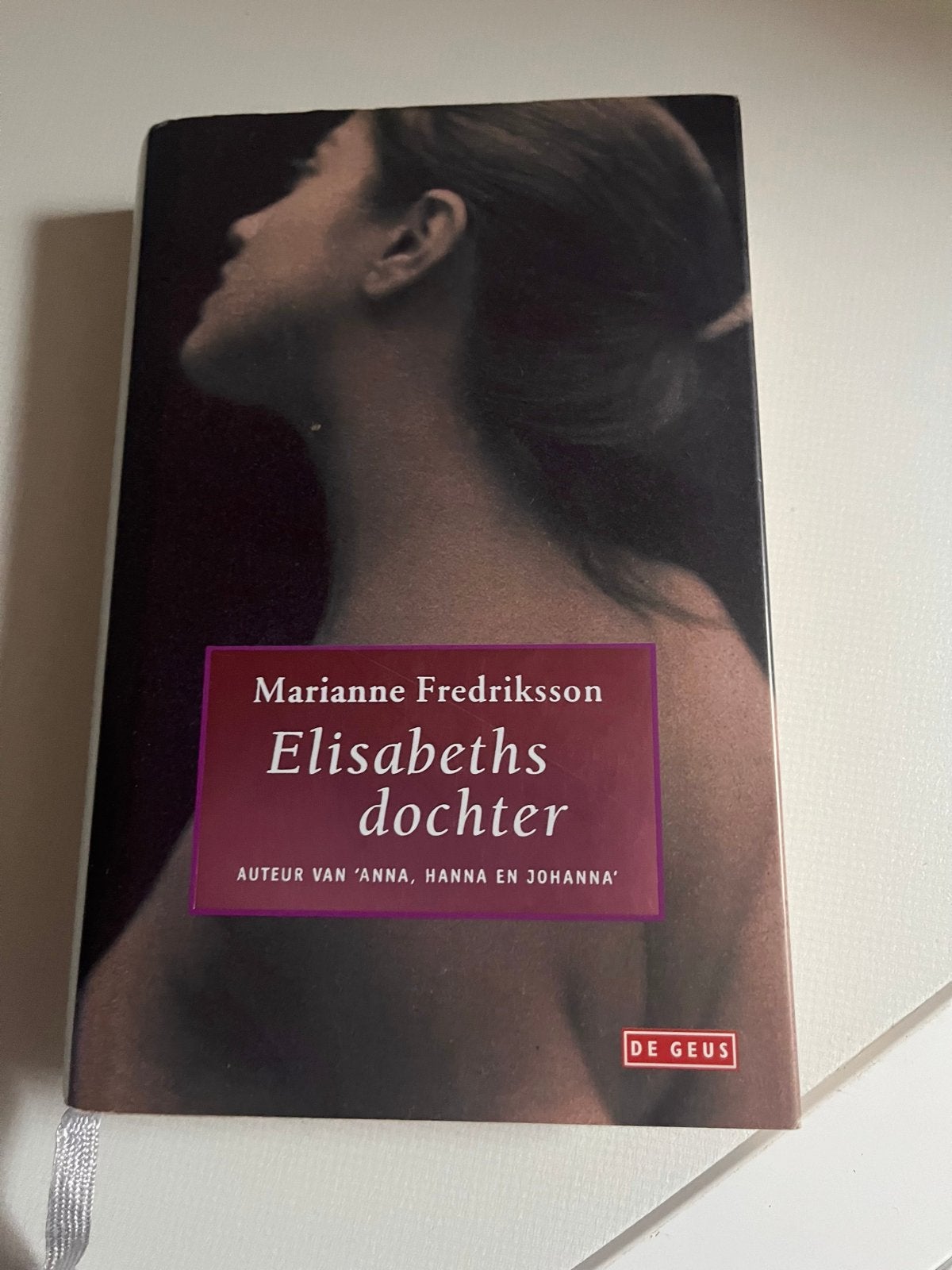 Elisabeths dochter - Marianne Fredriksson, Boeken, Ophalen of Verzenden, Gelezen, Marianne Fredriksson, Nederland
