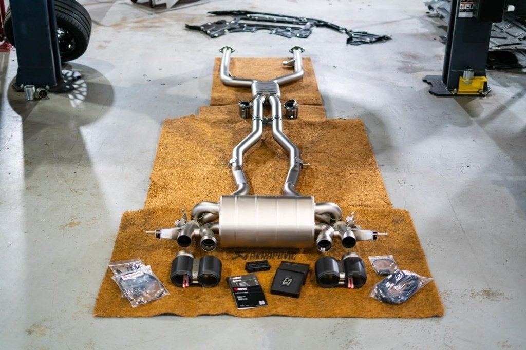 Akrapovic Slip-On Line uitlaat - BMW M3 G80 G81 M4 G82 G83, Ophalen of Verzenden