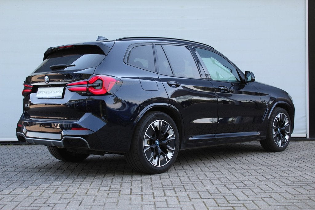 BMW iX3 High Executive / Trekhaak / Sportstoelen / Comfort A, Automaat, Achterwielaandrijving, Gebruikt, 750 kg