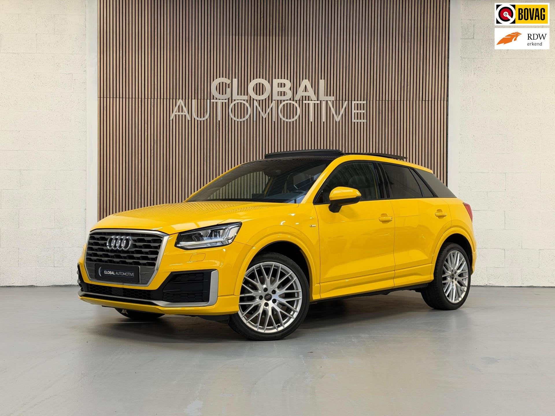 Audi Q2 1.4 TFSI CoD 150 PK - S TRONIC - S LINE - SCHUIFDAK, Gebruikt, 4 cilinders, 150 pk, Leder en Stof