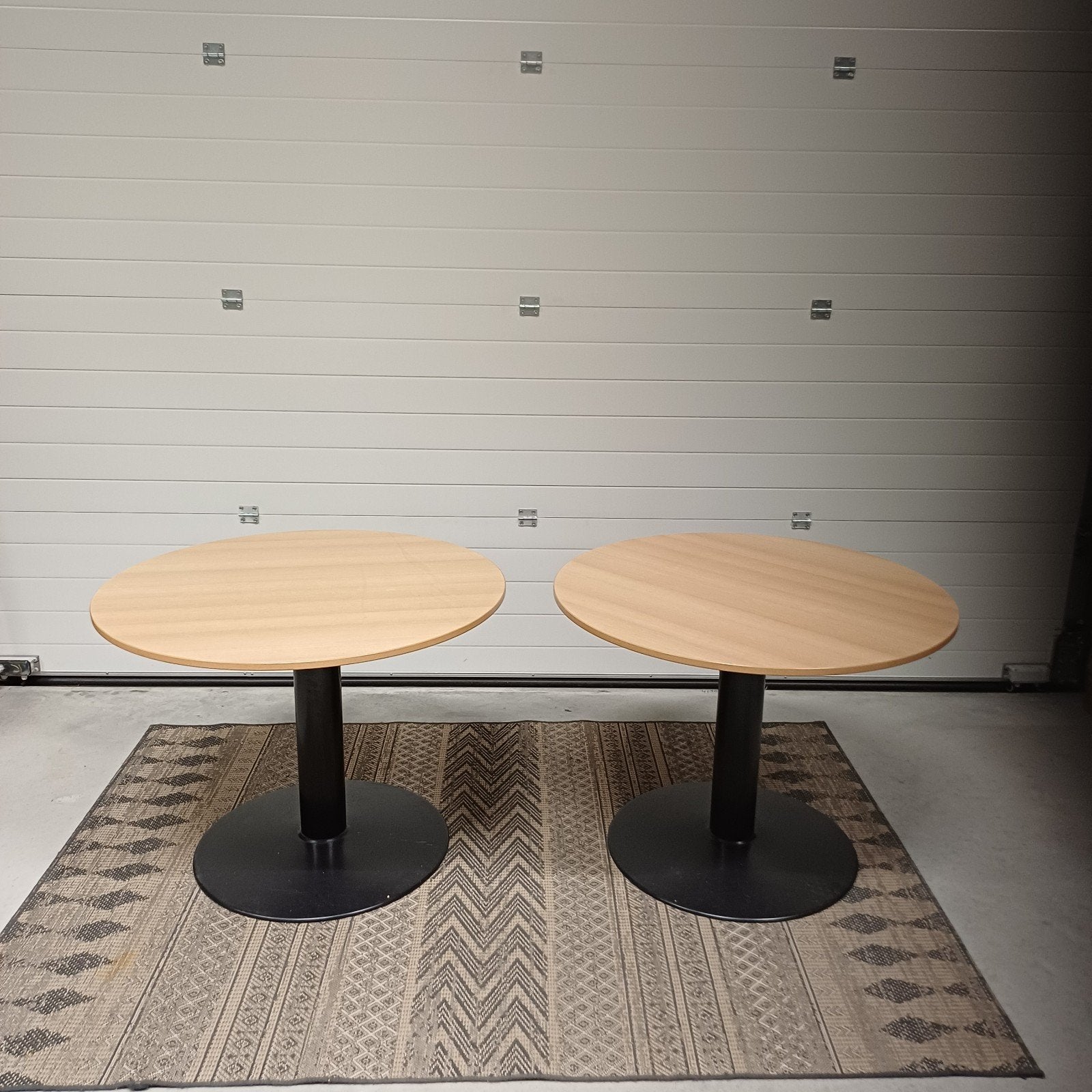 2 x ronde tafel kantine tafels, Ophalen, Gebruikt, Rechthoekig