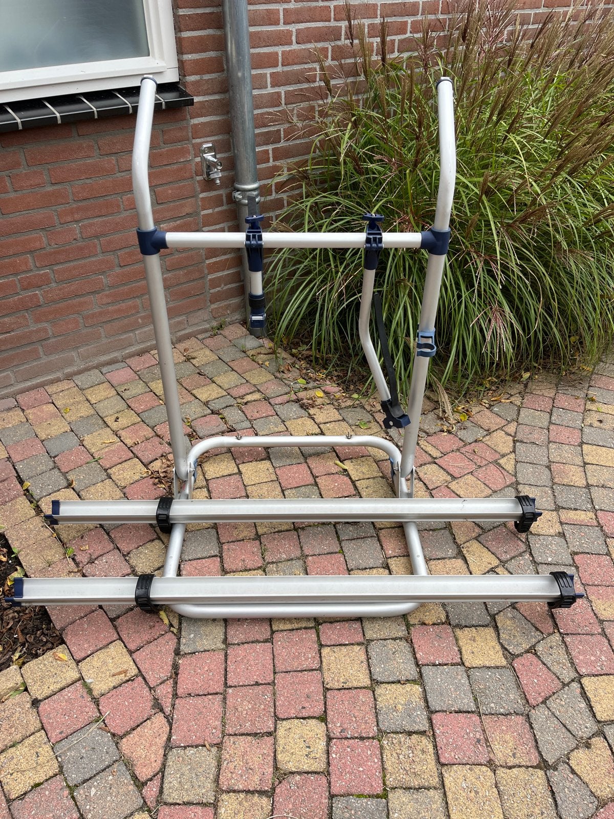Thule omni bike plus, Fietsendrager voor achter op caravan, Ophalen, 2 fietsen, Zo goed als nieuw, Achterklepdrager