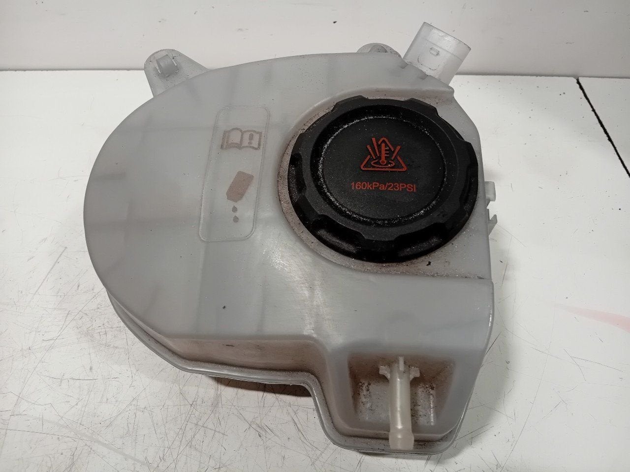 Koelvloeistof reservoir Volkswagen Golf, Auto-onderdelen, Onderdelen@venauto.nl, Van der Ven Autorecycling B.V., Gebruikt, Ettenseweg 76, 4706 PB Roosendaal, The Netherlands