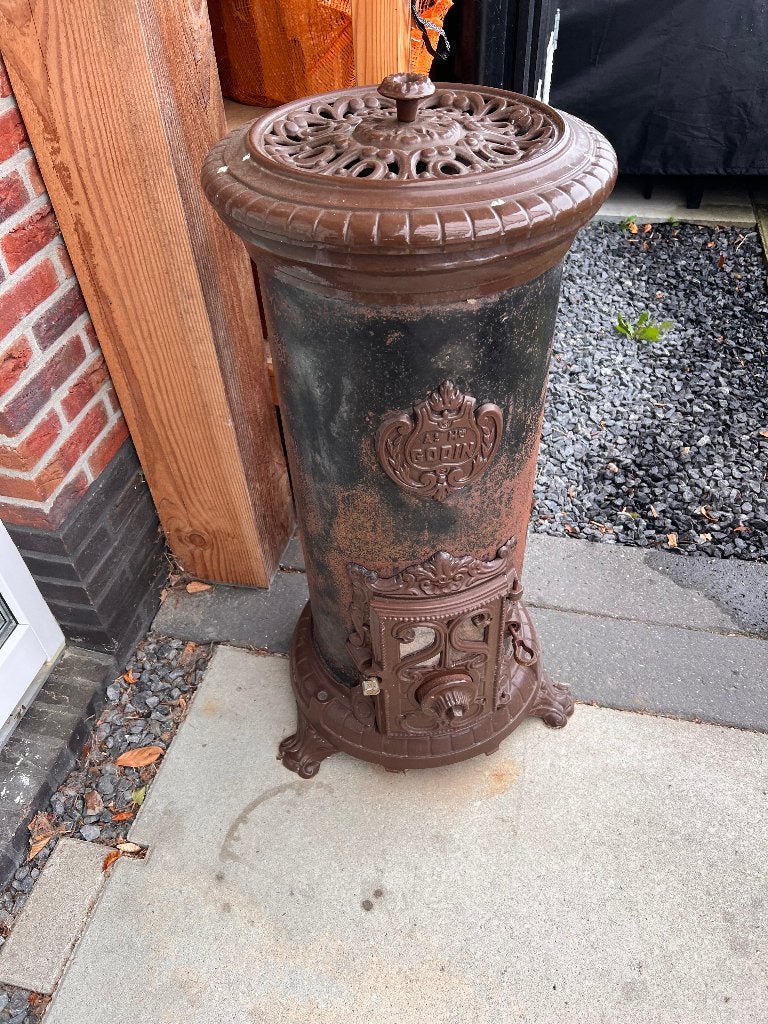 Antieke gietijzeren kachel, Huis en Inrichting, Ophalen, Gebruikt, Houtkachel, Vrijstaand