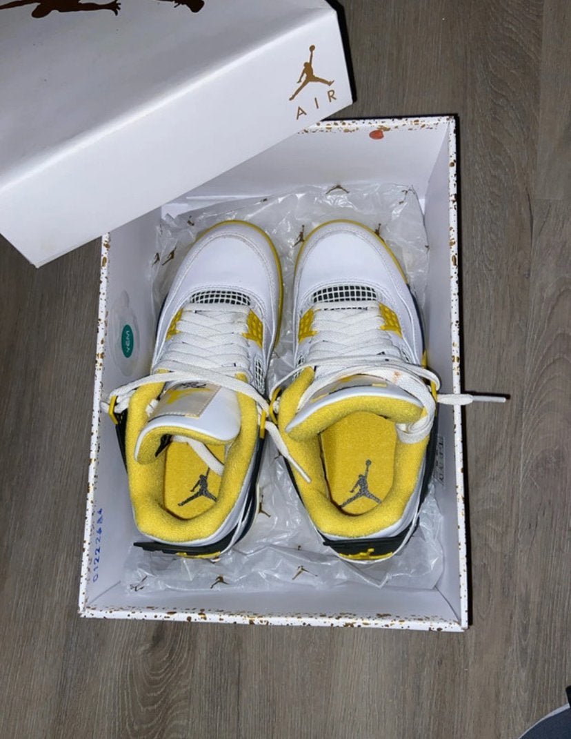 Jordan 4, Wit, Ophalen of Verzenden, Sneakers of Gympen, Zo goed als nieuw