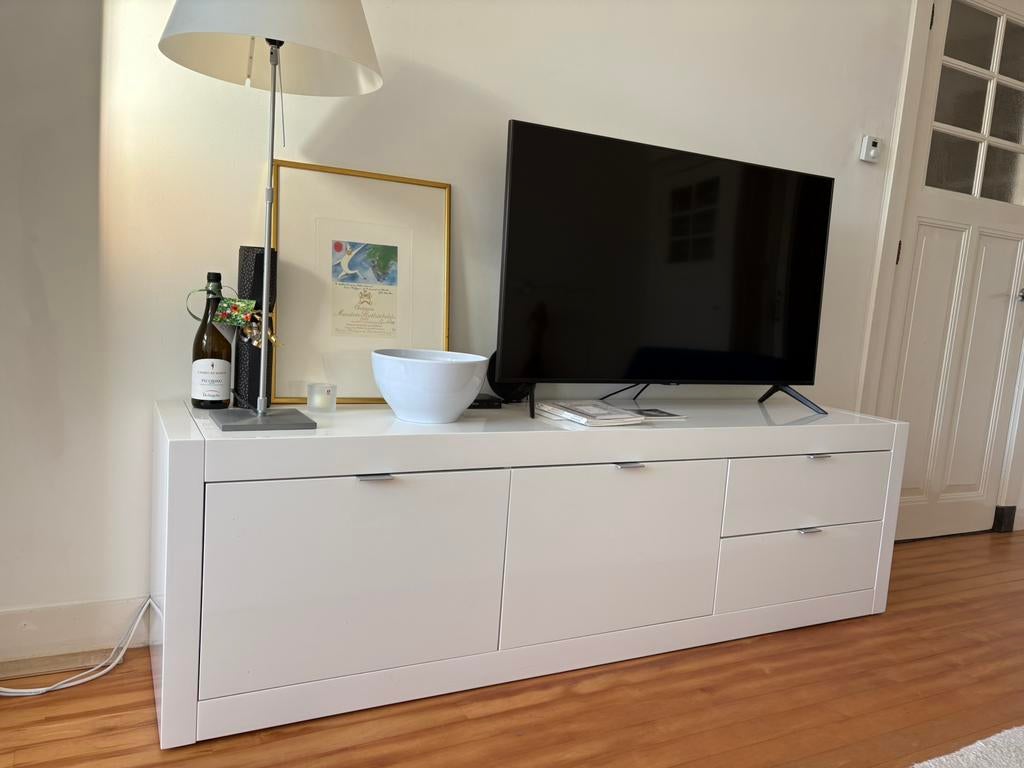 Wit hoogglans dressoir zgan, Ophalen of Verzenden, Zo goed als nieuw, 25 tot 50 cm, 200 cm of meer