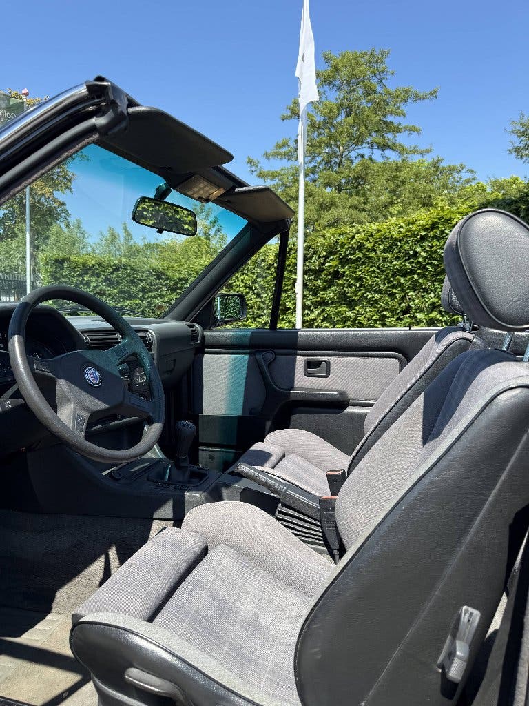 BMW 3-Serie Cabriolet 320i E30, foto 2