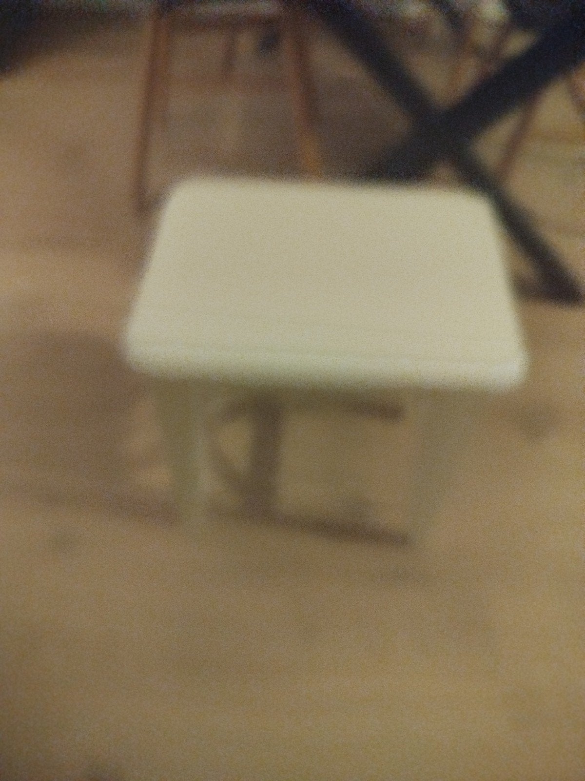 gratis bij  zet tafeltje  krukje, Ophalen, Hout