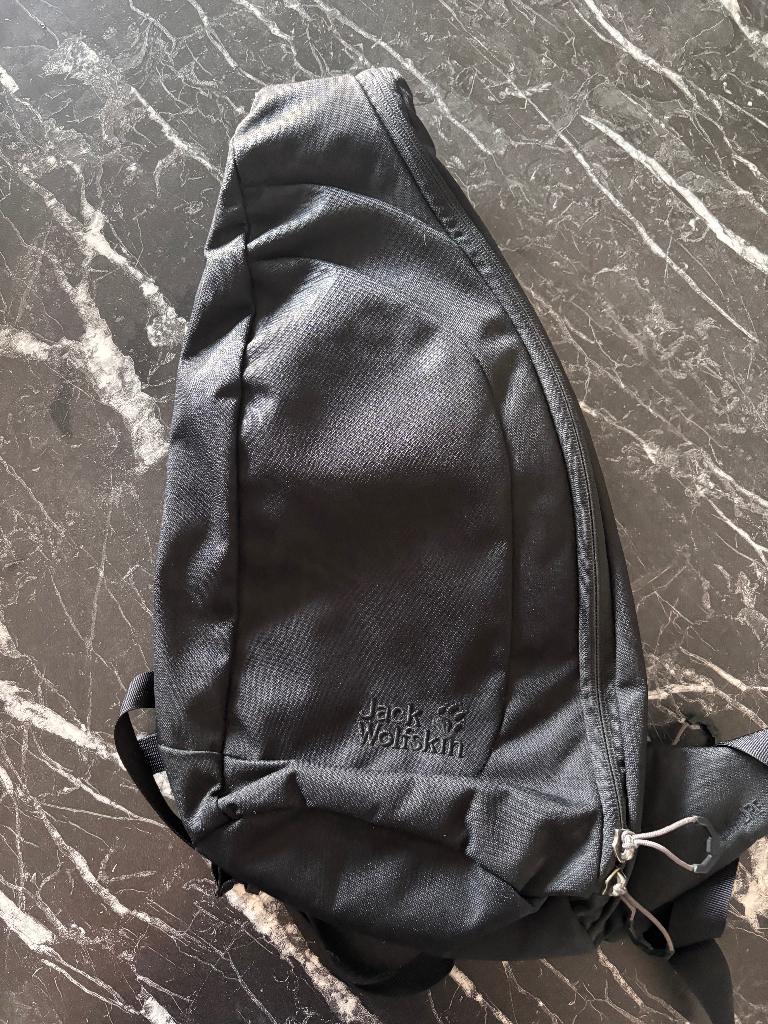 Jack Wolfskin Slingbag, Ophalen of Verzenden, Zo goed als nieuw, Zwart, Overige merken
