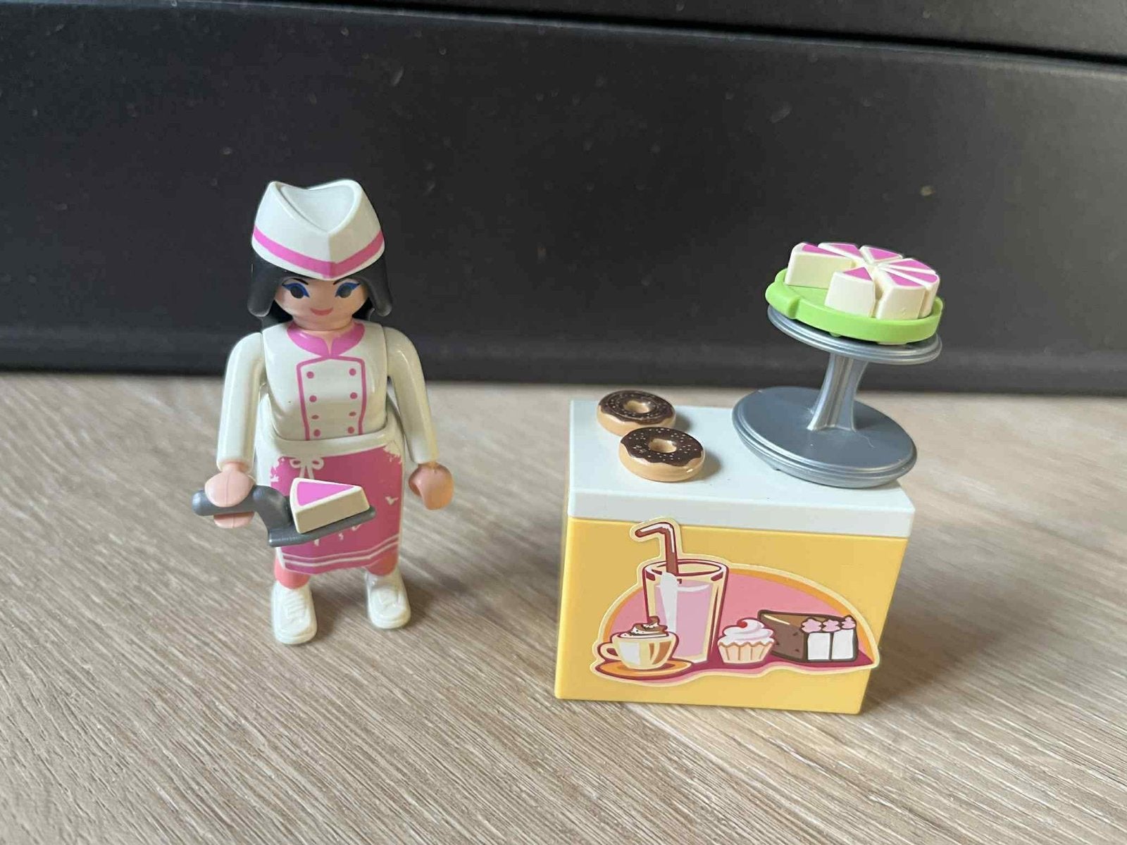 Playmobil Taartverkoopster met Gebak en Toonbank, Complete set, Ophalen of Verzenden, Zo goed als nieuw, City life