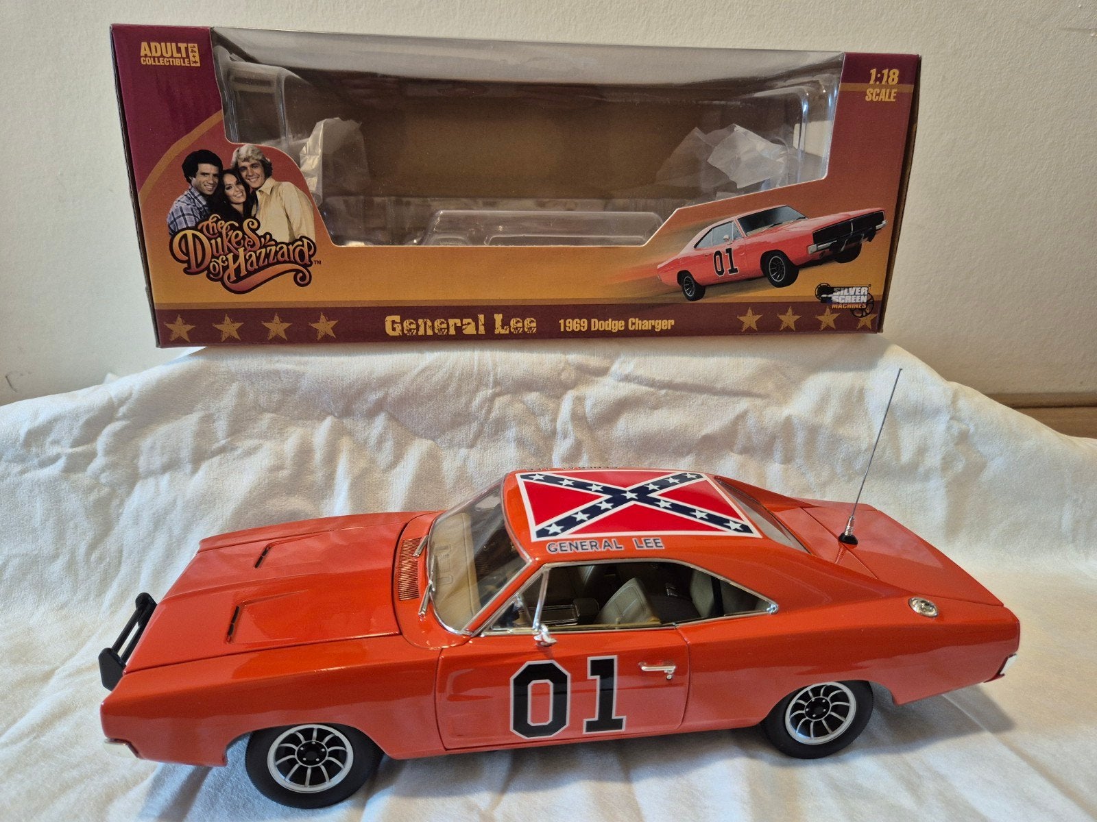 General Lee Dodge Charger - Dukes of Hazzard - Auto World, Ophalen of Verzenden, Zo goed als nieuw, Auto, Overige merken