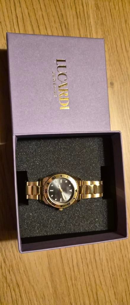 Goudkleurig Lucardi horloge - Zo goed als nieuw!, Overige merken, Polshorloge, Ophalen of Verzenden, Zo goed als nieuw