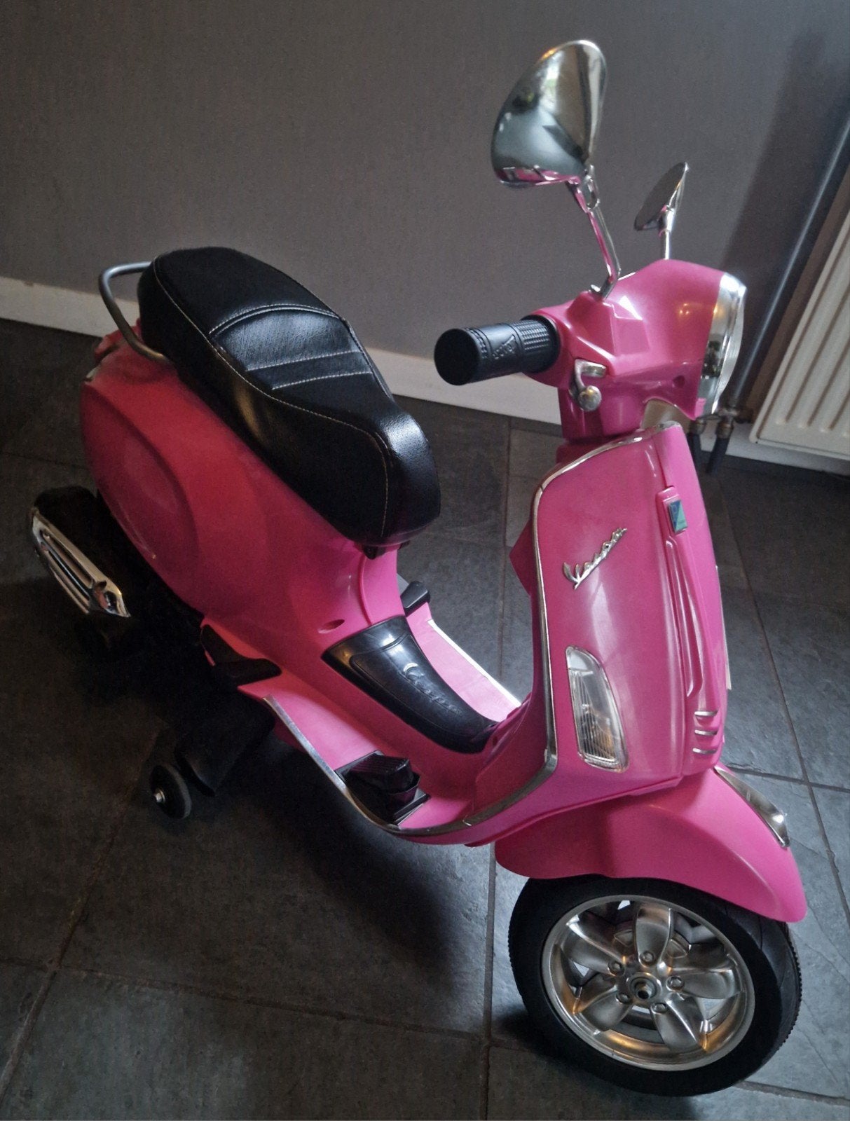 Roze Vespa kinder scooter - Elektrisch, Ophalen, Gebruikt