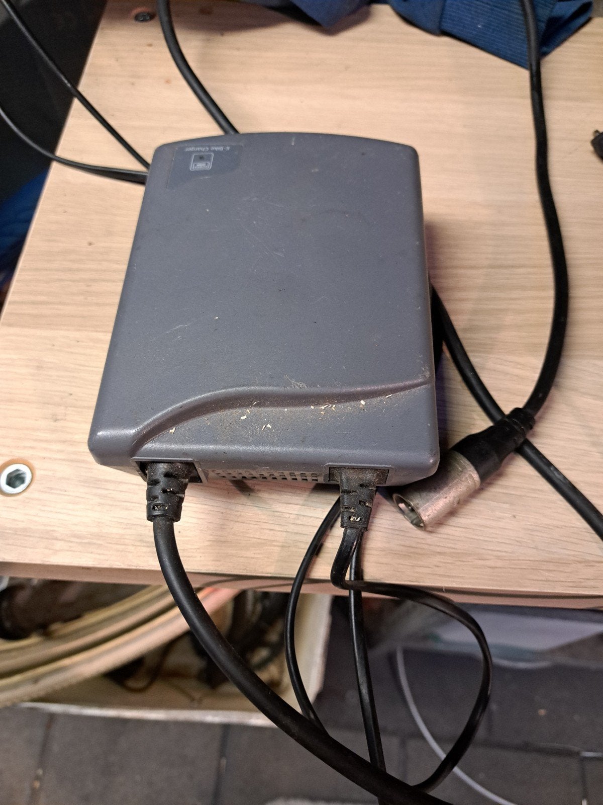 Oplader voor sparta Batavus en giant., Ophalen of Verzenden, Gebruikt