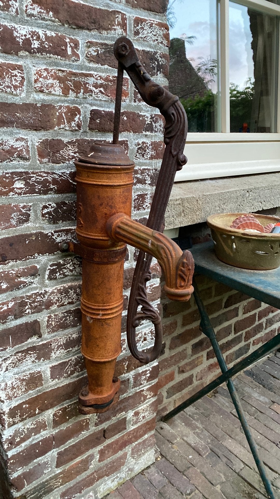Oude waterpomp als decoratie, Ophalen, Gebruikt