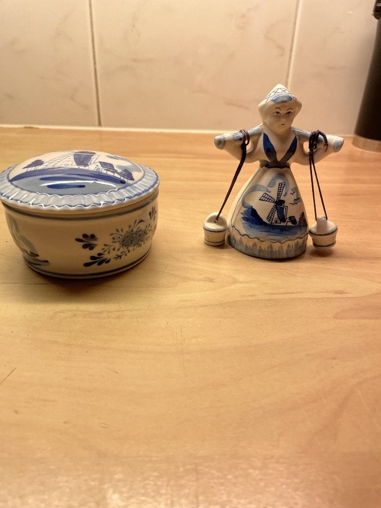 PORSELEINEN setje., Ophalen of Verzenden, Zo goed als nieuw, Porselein, Kop en/of schotel