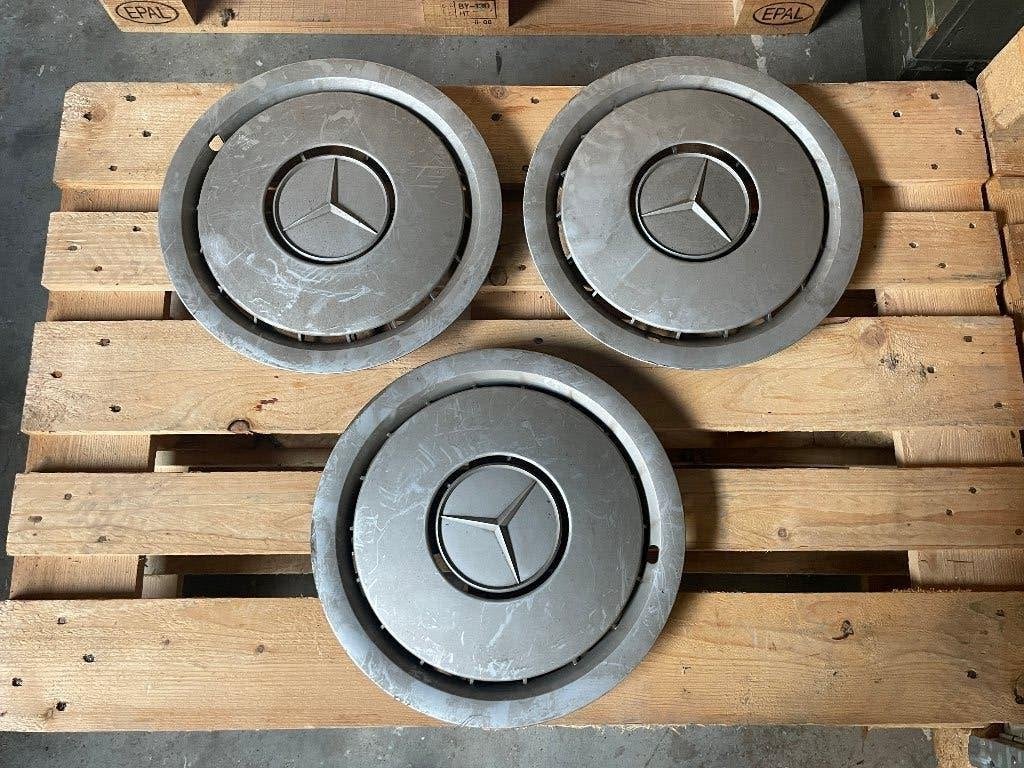 Originele Wieldoppen Mercedes W124 W201 1244010424 15 Inch, Auto diversen, Ophalen, Gebruikt