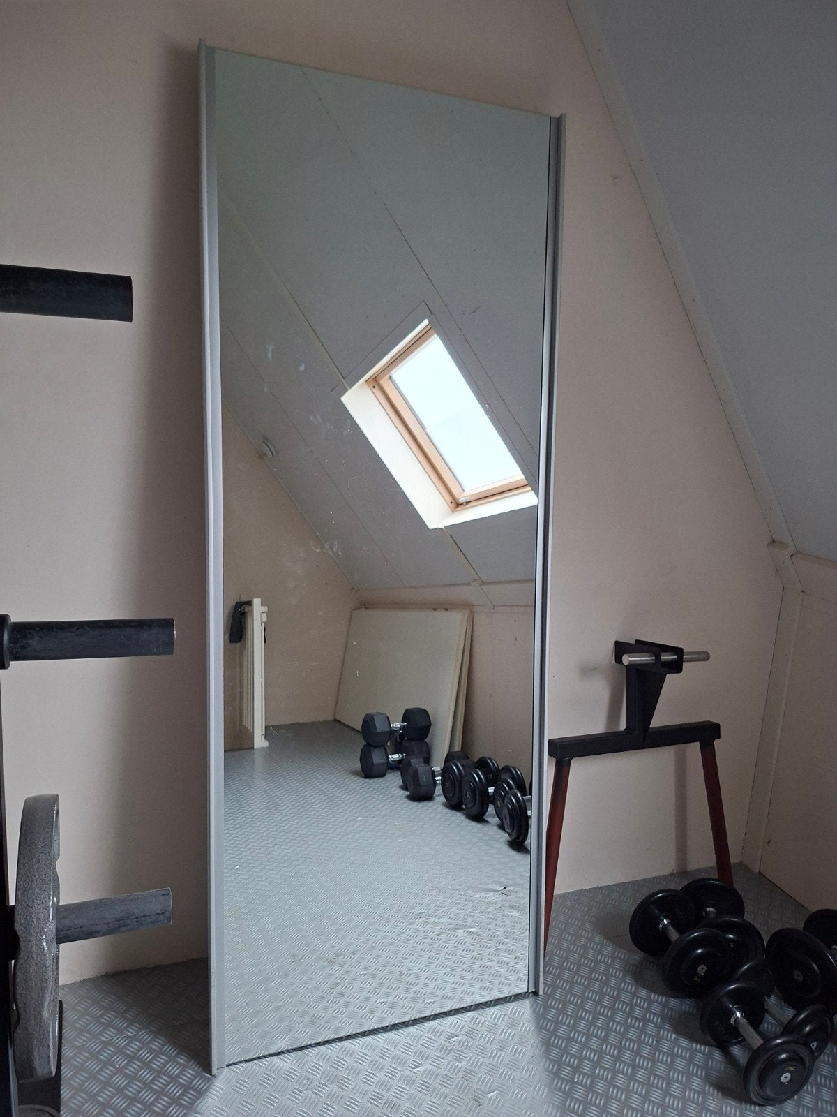 Gratis Grote Spiegel kast 220x84

220 cm hoog
84 cm breed to, Ophalen, 200 cm of meer, Zo goed als nieuw, 75 tot 100 cm