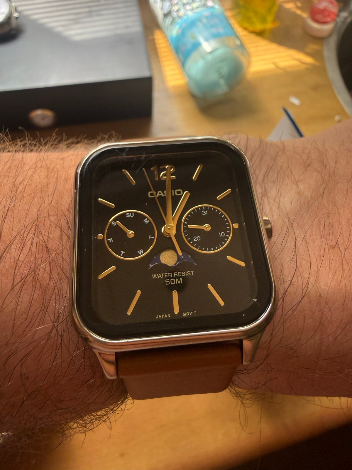 Casio Moonphase Horloge - ONGEDRAGEN, Casio, Leer, Staal, Polshorloge