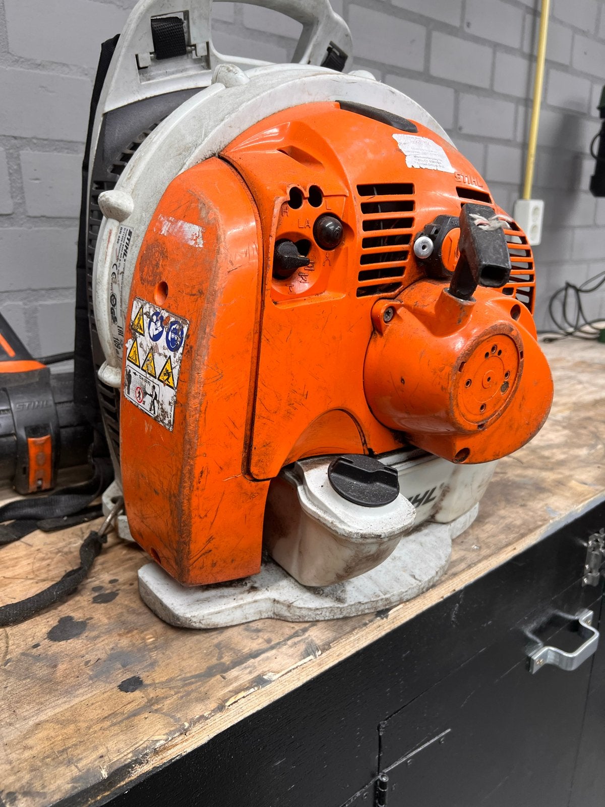 Stihl BR 450 Bladblazer met elektrische start, Ophalen, Gebruikt, Benzine, Ruggedragen