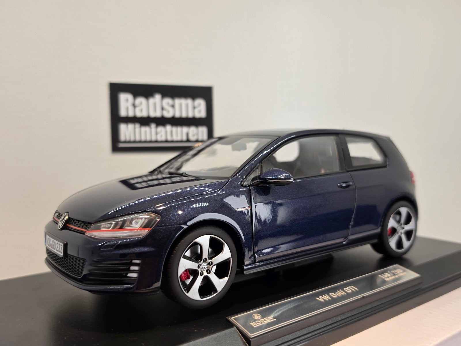 Volkswagen Golf Mk7 GTI - DarkBlue - 1:18 Norev Limit 200 pc, Hobby en Vrije tijd, Modelauto's | 1:18, Auto, Nieuw, Norev, Ophalen of Verzenden